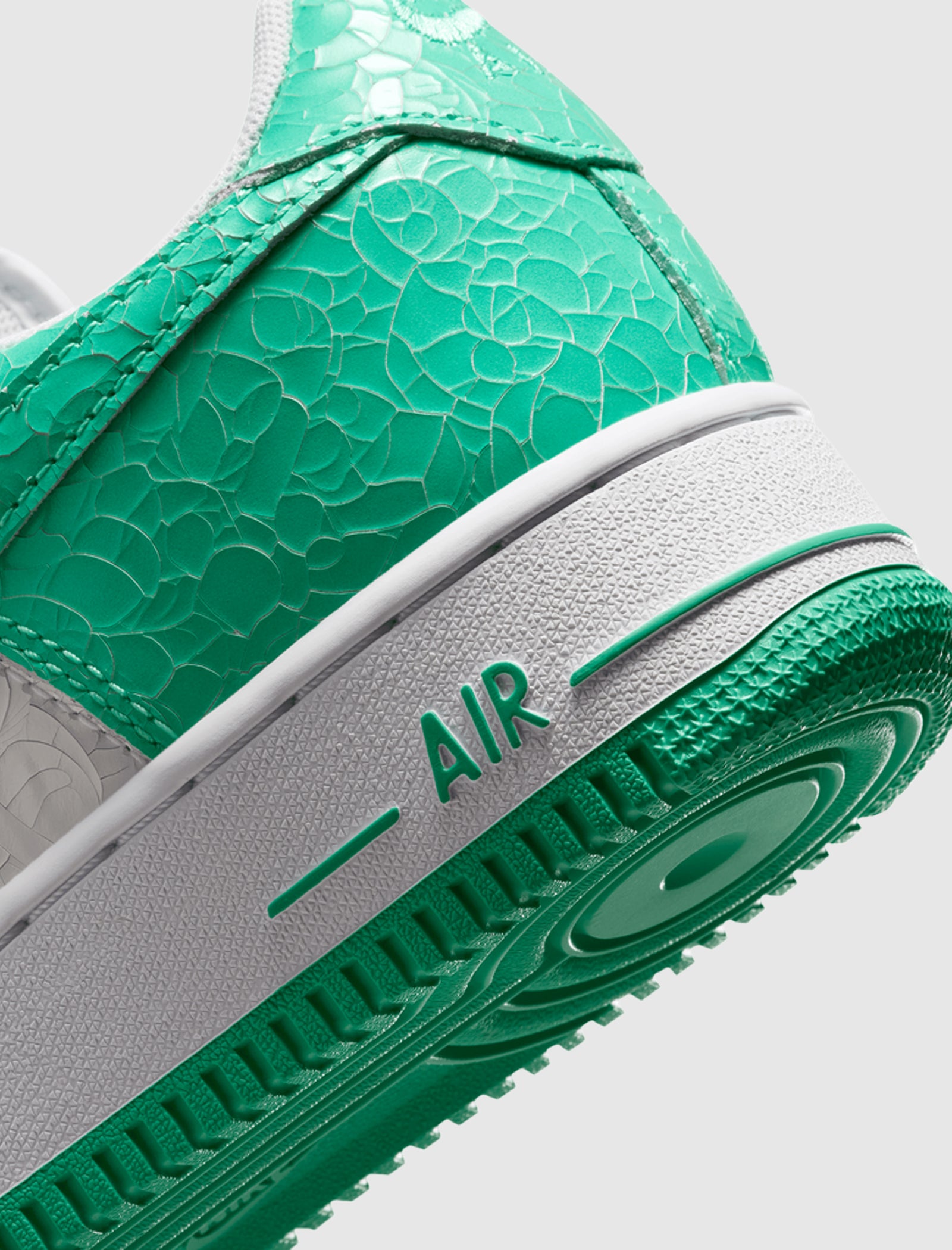 NIKE AIR FORCE 1 "CRACKED LEATHER" - Image 3