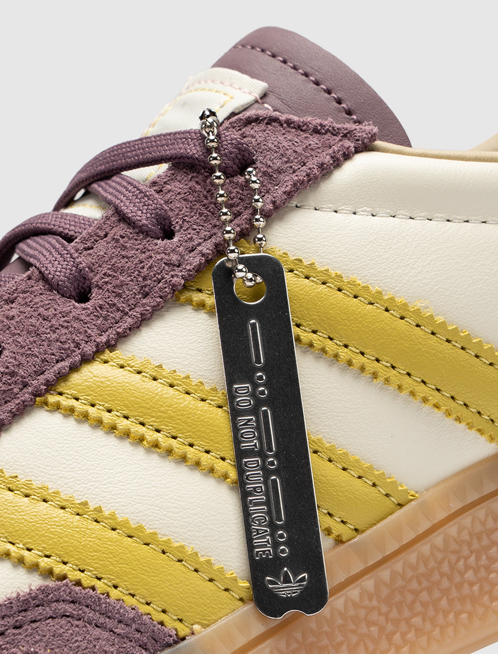DO NOT DUPLICATE HANDBALL "YELLOW/PURPLE" - Image 3
