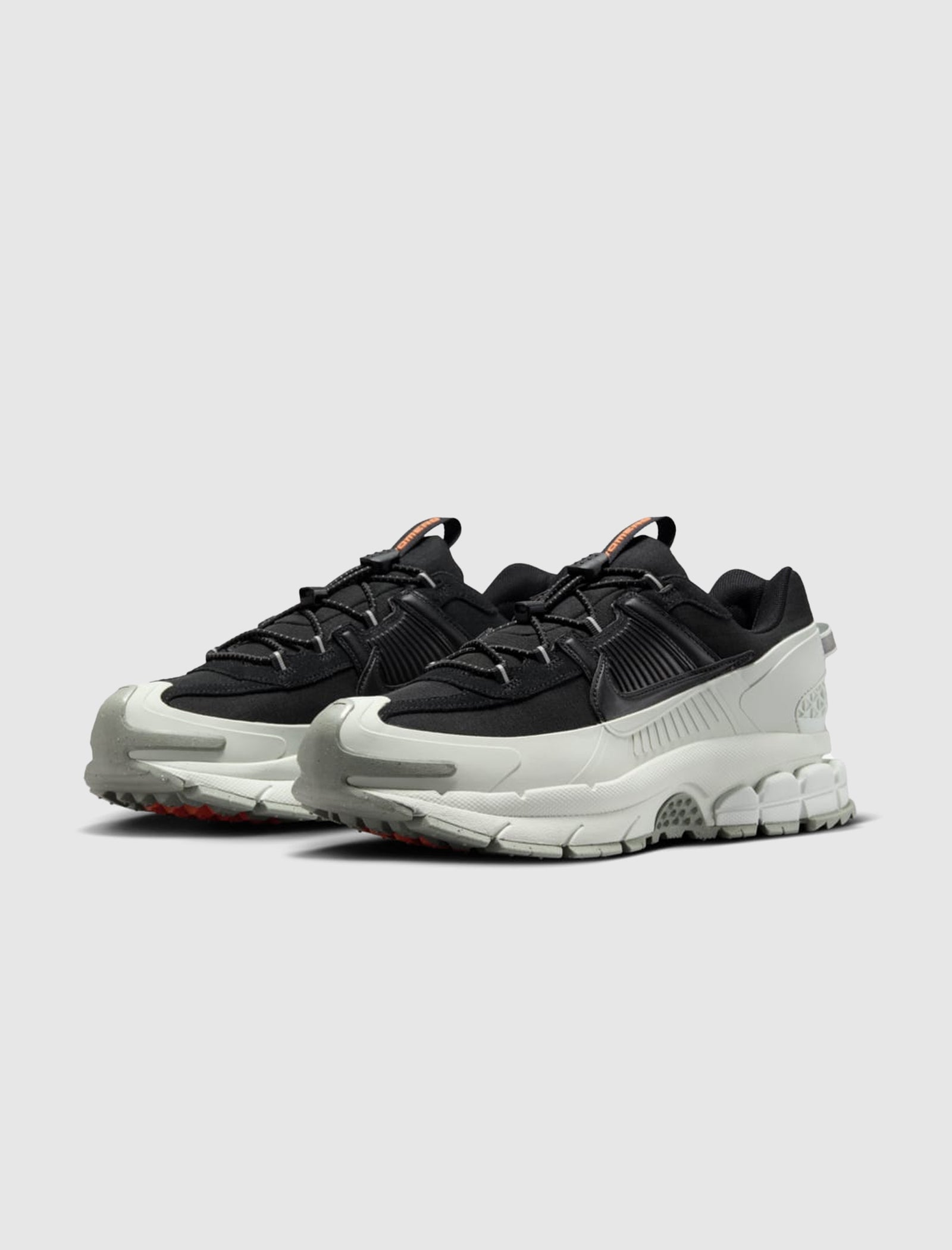 ZOOM VOMERO ROAM "BLACK/ LIGHT SILVER" - Image 4