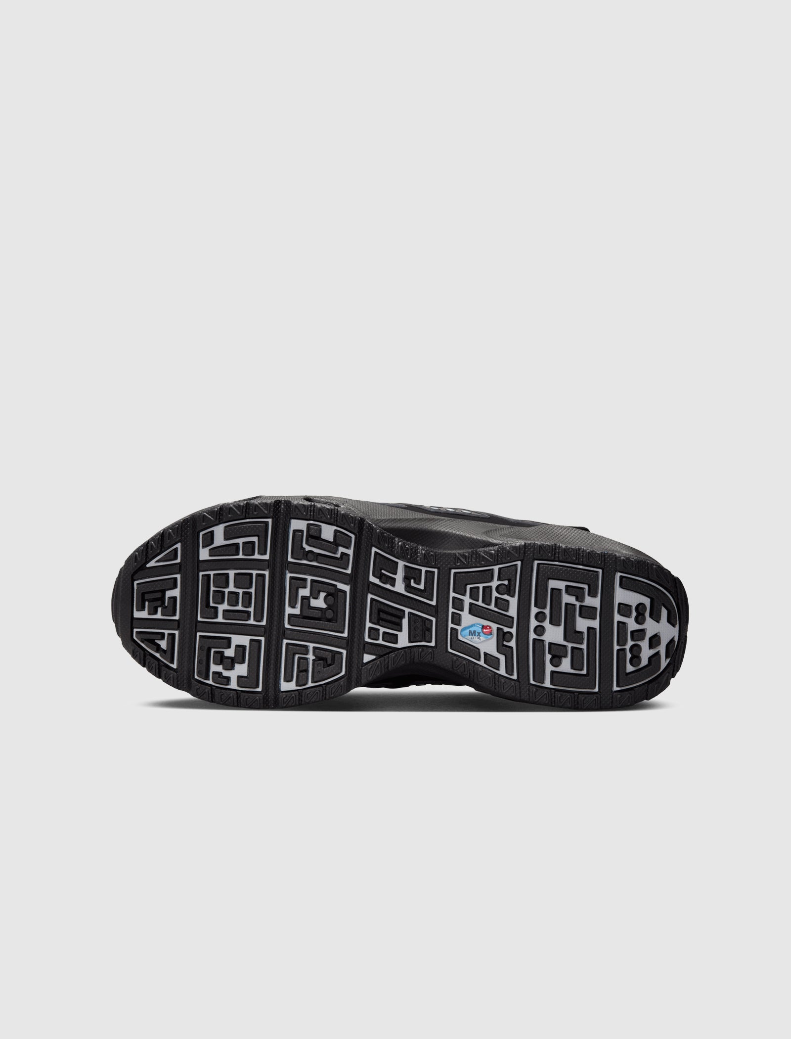 WOMEN'S AIR MAX SUNDER "BLACK/SILVER" - Image 6